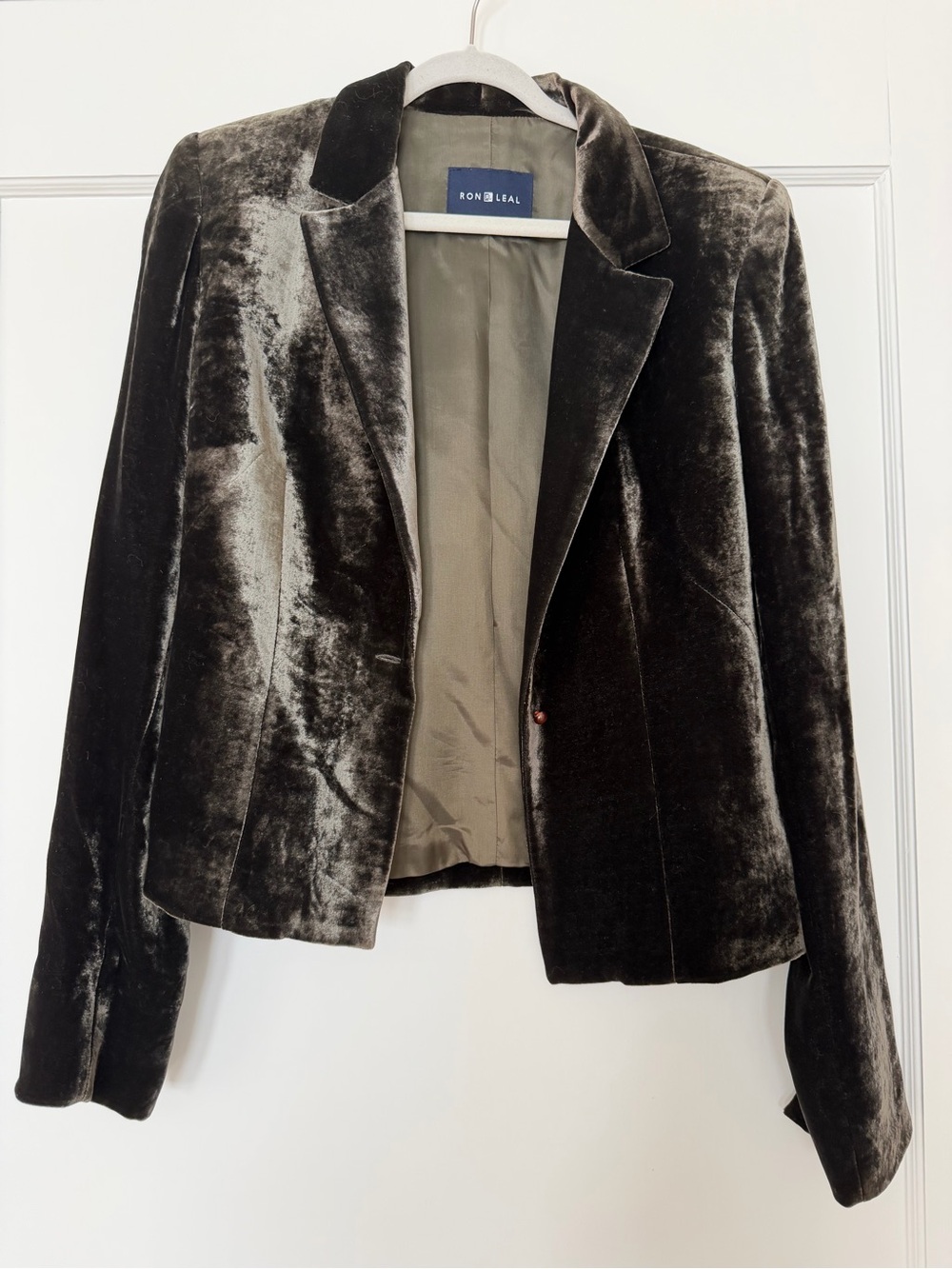Velvet Cropped Blazer in Dark Green